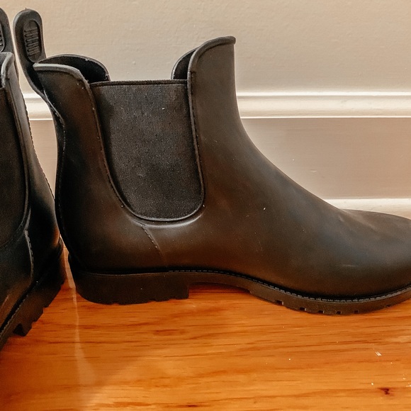 Shoes - ‼️NWOT‼️Ankle Rain boots